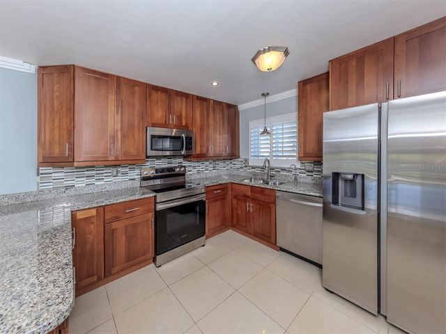 2616 HIDDEN LAKE DRIVE N A, Sarasota, FL 34237