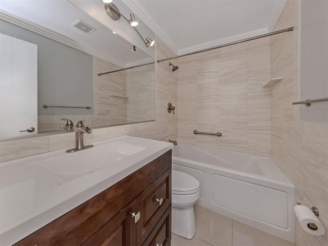 2616 HIDDEN LAKE DRIVE N A, Sarasota, FL 34237