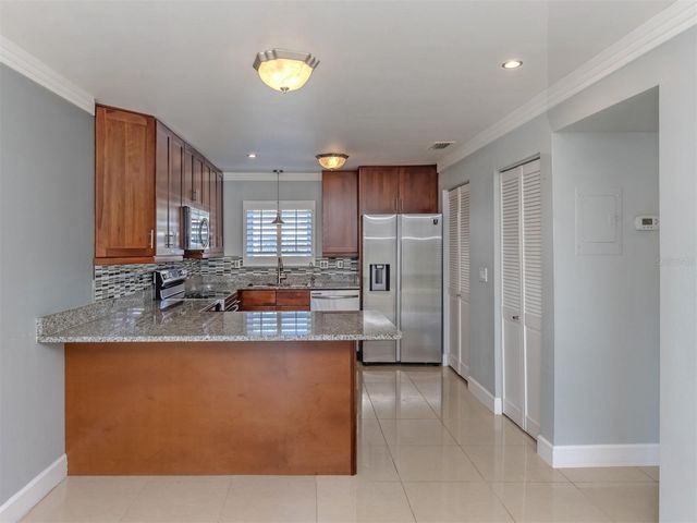 2616 HIDDEN LAKE DRIVE N A, Sarasota, FL 34237