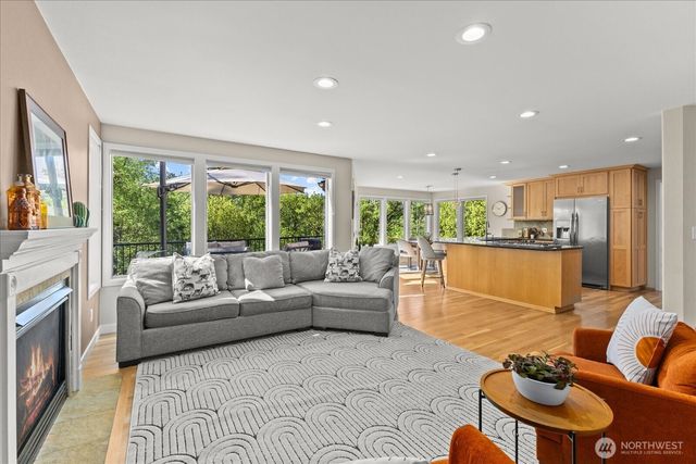 13032 204th Place SE, Issaquah, WA 98027