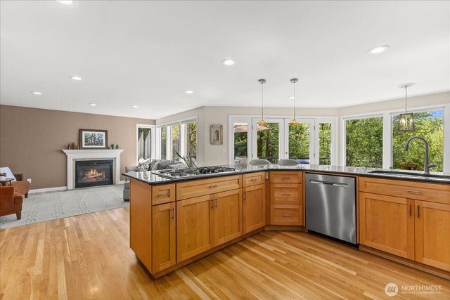13032 204th Place SE, Issaquah, WA 98027