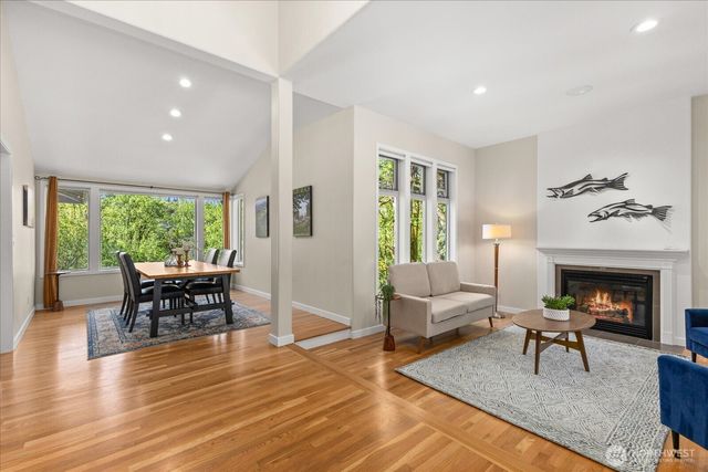 13032 204th Place SE, Issaquah, WA 98027