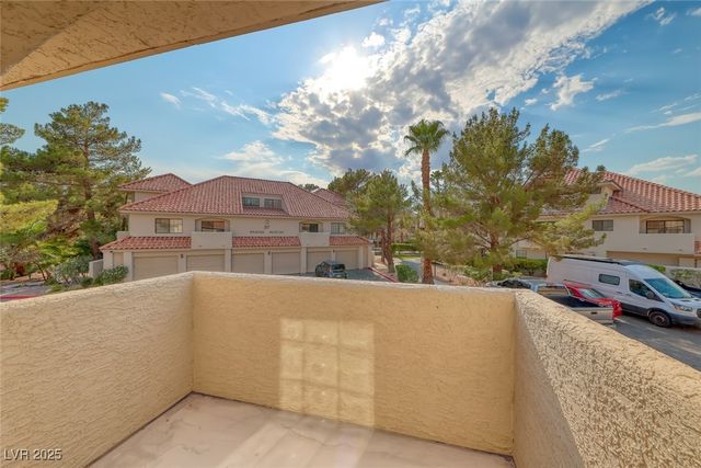 2605 South Durango Drive 202, Las Vegas, NV 89117