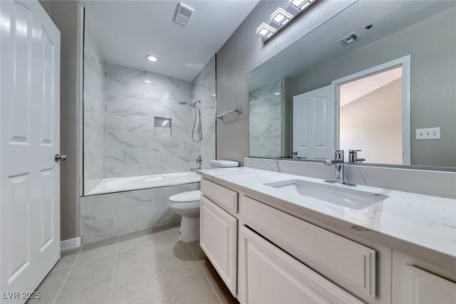 2605 South Durango Drive 202, Las Vegas, NV 89117