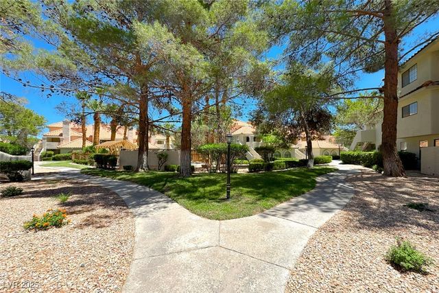 2605 South Durango Drive 202, Las Vegas, NV 89117