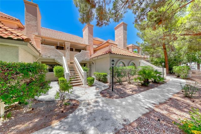 2605 South Durango Drive 202, Las Vegas, NV 89117