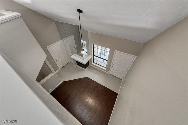 2605 South Durango Drive 202, Las Vegas, NV 89117