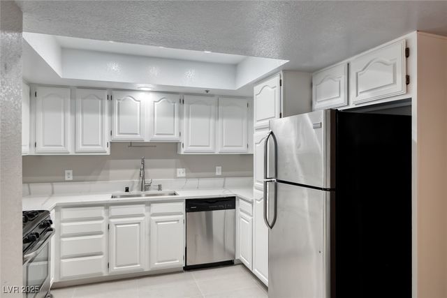 2605 South Durango Drive 202, Las Vegas, NV 89117