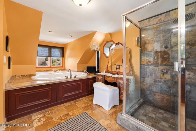 45 Florence Avenue, Leonardo, NJ 07737