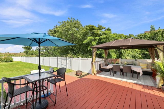 45 Florence Avenue, Leonardo, NJ 07737