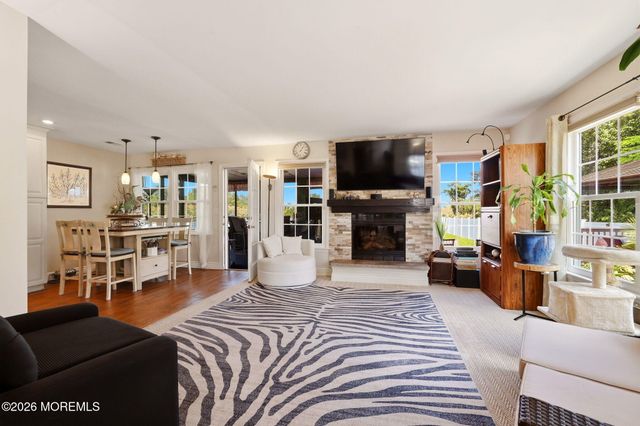 45 Florence Avenue, Leonardo, NJ 07737