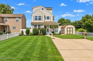 45 Florence Avenue, Leonardo, NJ 07737