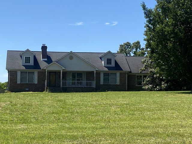 312 Corbin St, Summertown, TN 38483
