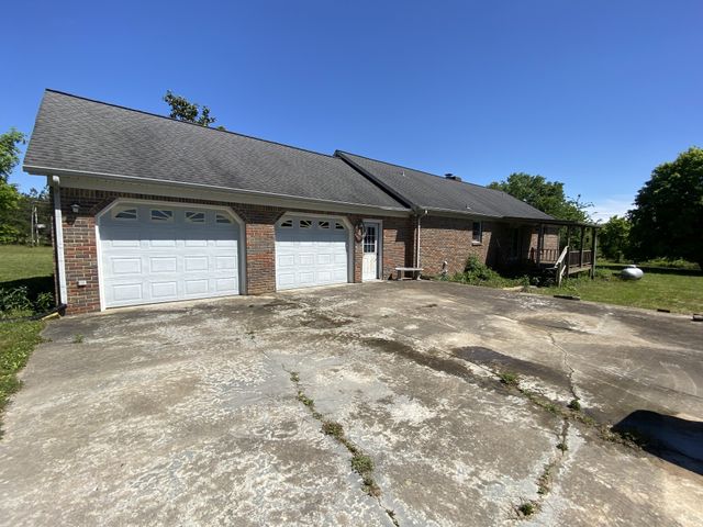 312 Corbin St, Summertown, TN 38483