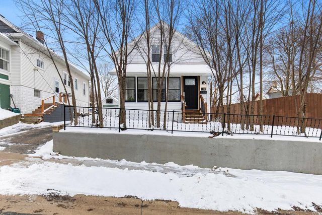 120 4th STREET, Waukesha, WI 53188