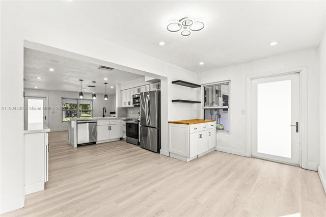 4649 SW 28th Ave, Dania Beach, FL 33312