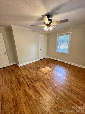 2217 Dale Avenue, Lincolnton, NC 28092