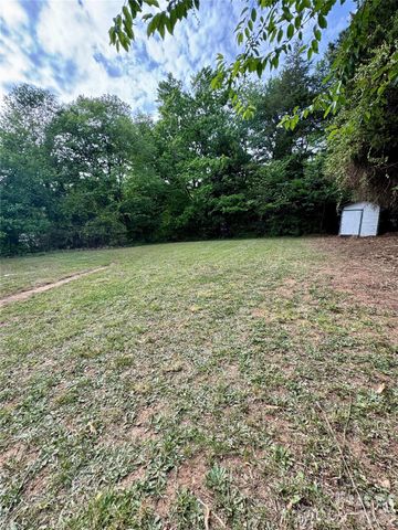 2217 Dale Avenue, Lincolnton, NC 28092