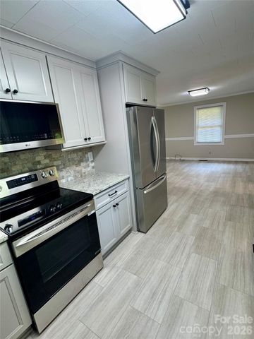 2217 Dale Avenue, Lincolnton, NC 28092