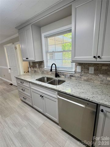 2217 Dale Avenue, Lincolnton, NC 28092