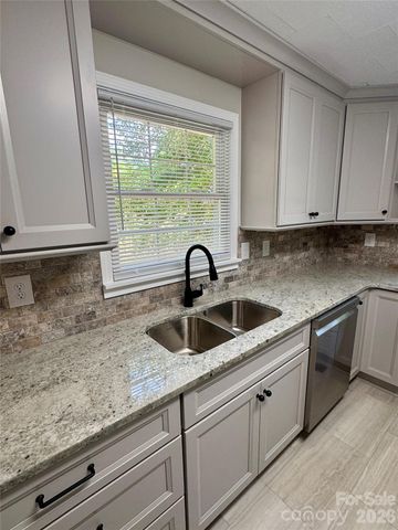 2217 Dale Avenue, Lincolnton, NC 28092