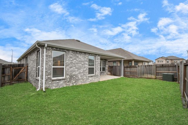 2030 Domeniko Drive, Fresno, TX 77545