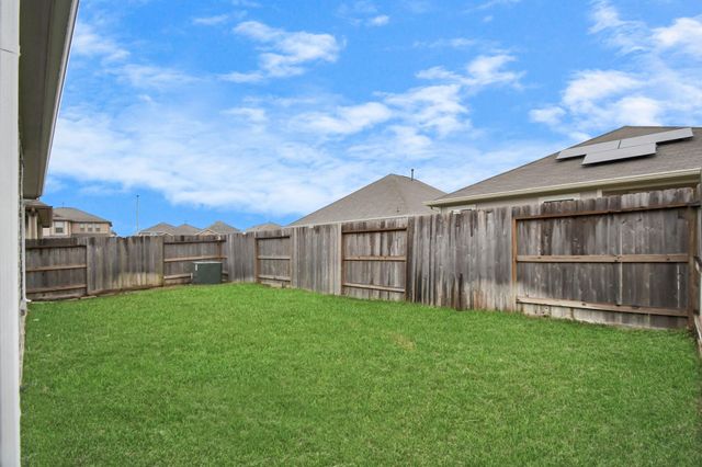2030 Domeniko Drive, Fresno, TX 77545