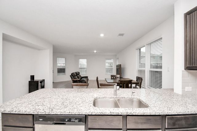 2030 Domeniko Drive, Fresno, TX 77545