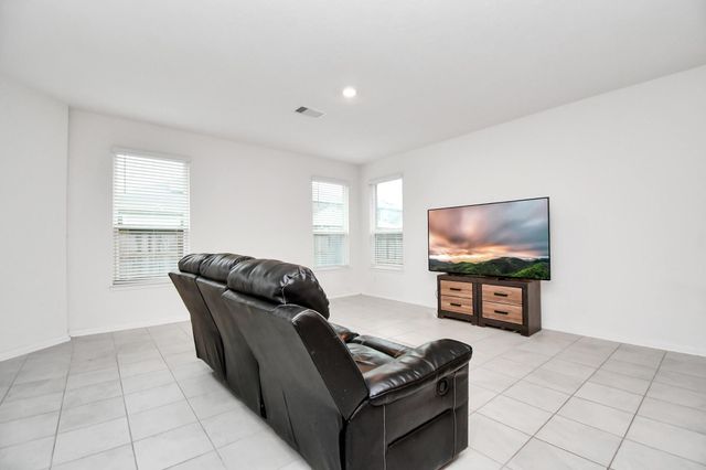 2030 Domeniko Drive, Fresno, TX 77545