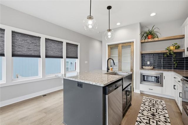 4239 Tracy Avenue, Kansas City, MO 64110