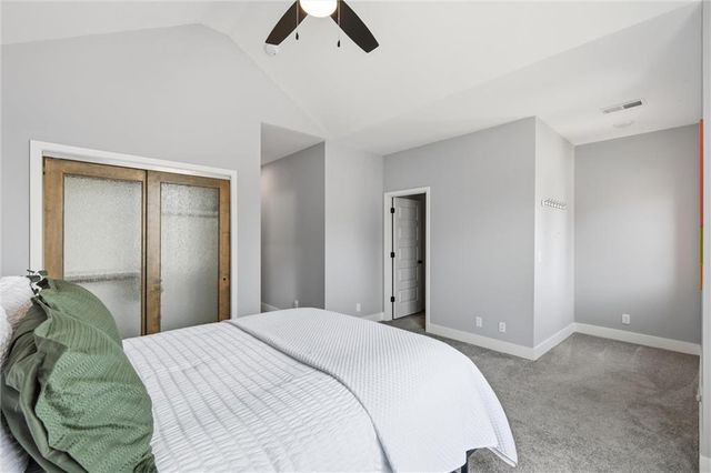 4239 Tracy Avenue, Kansas City, MO 64110