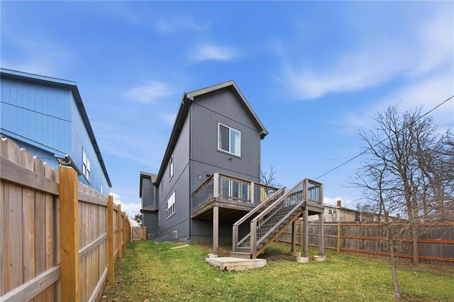 4239 Tracy Avenue, Kansas City, MO 64110