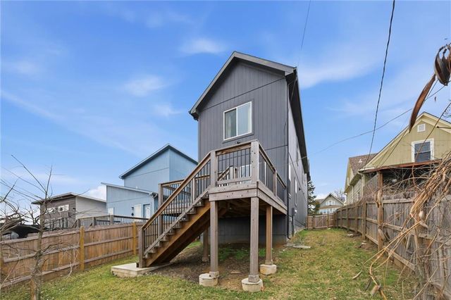 4239 Tracy Avenue, Kansas City, MO 64110