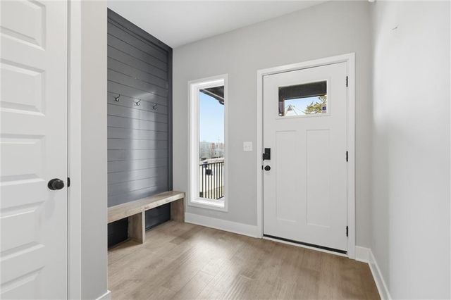 4239 Tracy Avenue, Kansas City, MO 64110