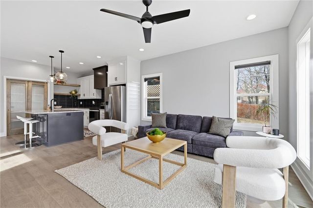 4239 Tracy Avenue, Kansas City, MO 64110