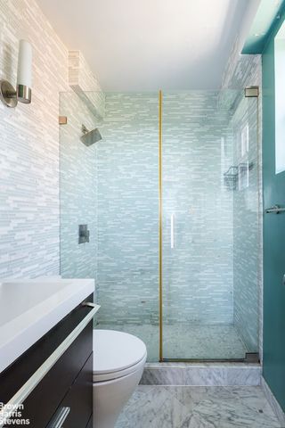 5800 Arlington Ave Apt 15B, New York City, NY 10471