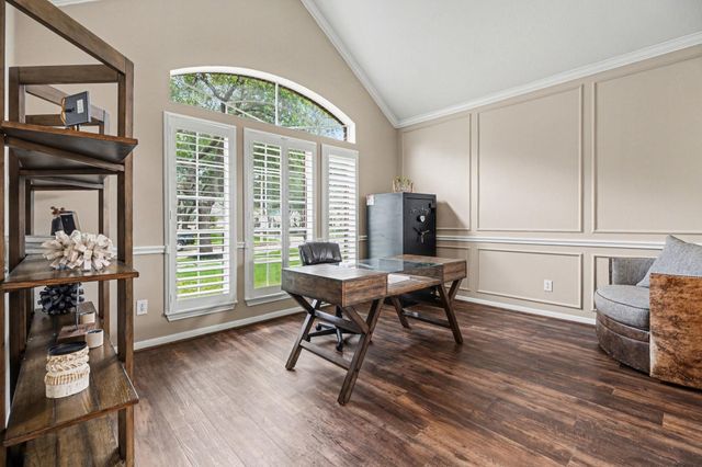 115 Island Breeze Circle, League City, TX 77573