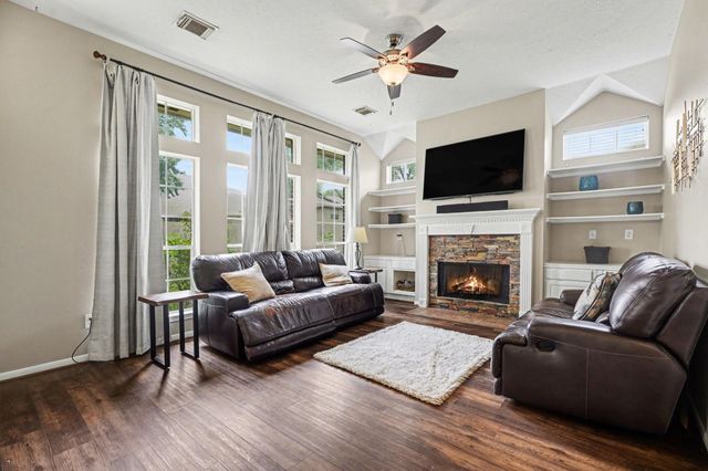 115 Island Breeze Circle, League City, TX 77573