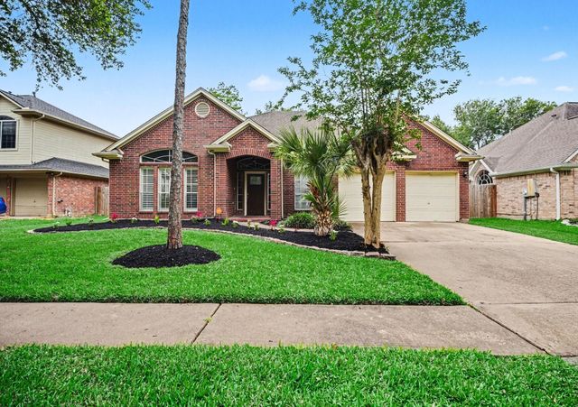 115 Island Breeze Circle, League City, TX 77573