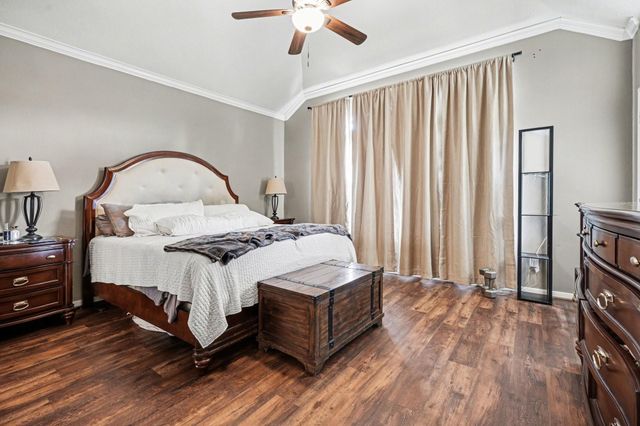 115 Island Breeze Circle, League City, TX 77573
