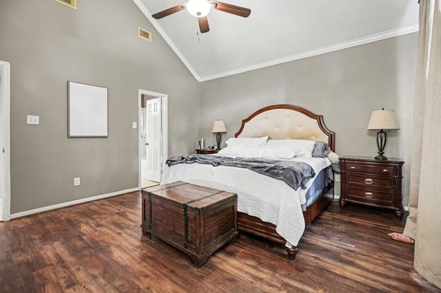 115 Island Breeze Circle, League City, TX 77573