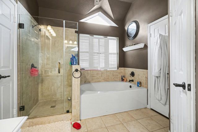 115 Island Breeze Circle, League City, TX 77573