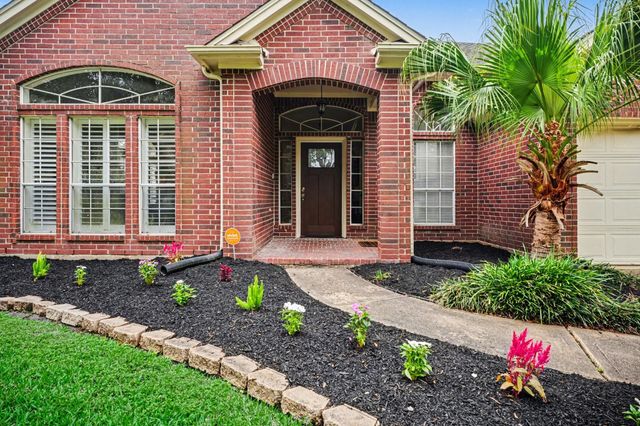 115 Island Breeze Circle, League City, TX 77573