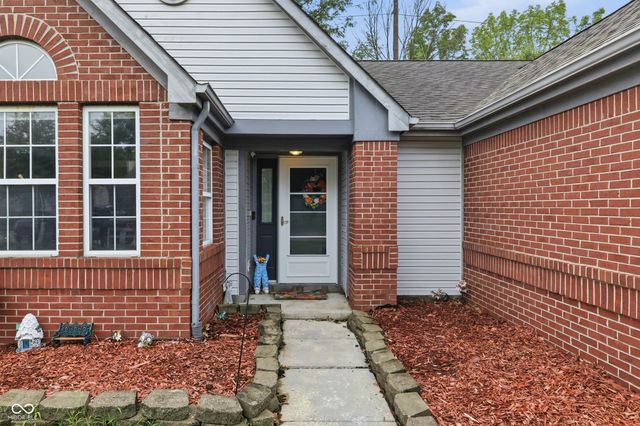 6525 El Paso Drive, Indianapolis, IN 46214
