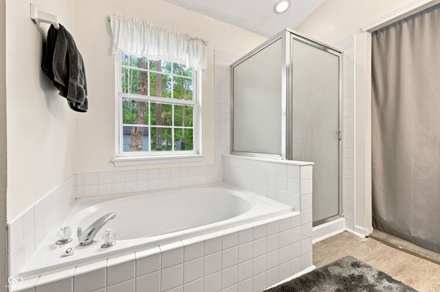 6525 El Paso Drive, Indianapolis, IN 46214