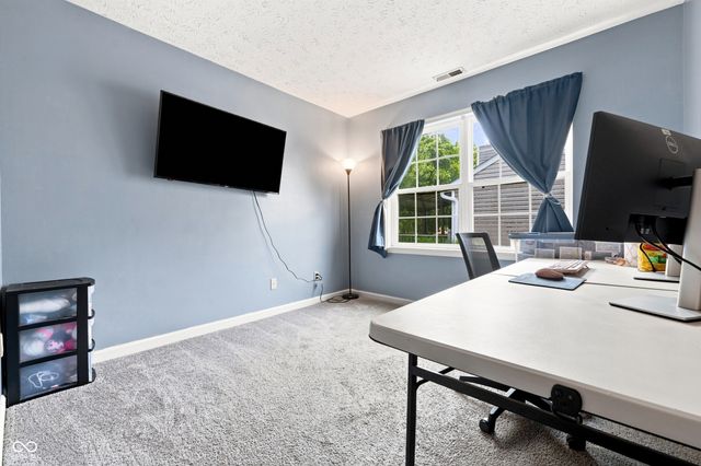 6525 El Paso Drive, Indianapolis, IN 46214