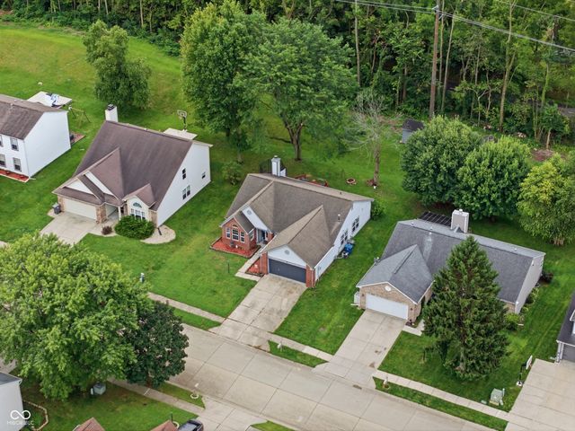 6525 El Paso Drive, Indianapolis, IN 46214