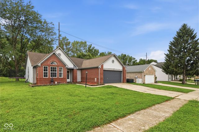 6525 El Paso Drive, Indianapolis, IN 46214