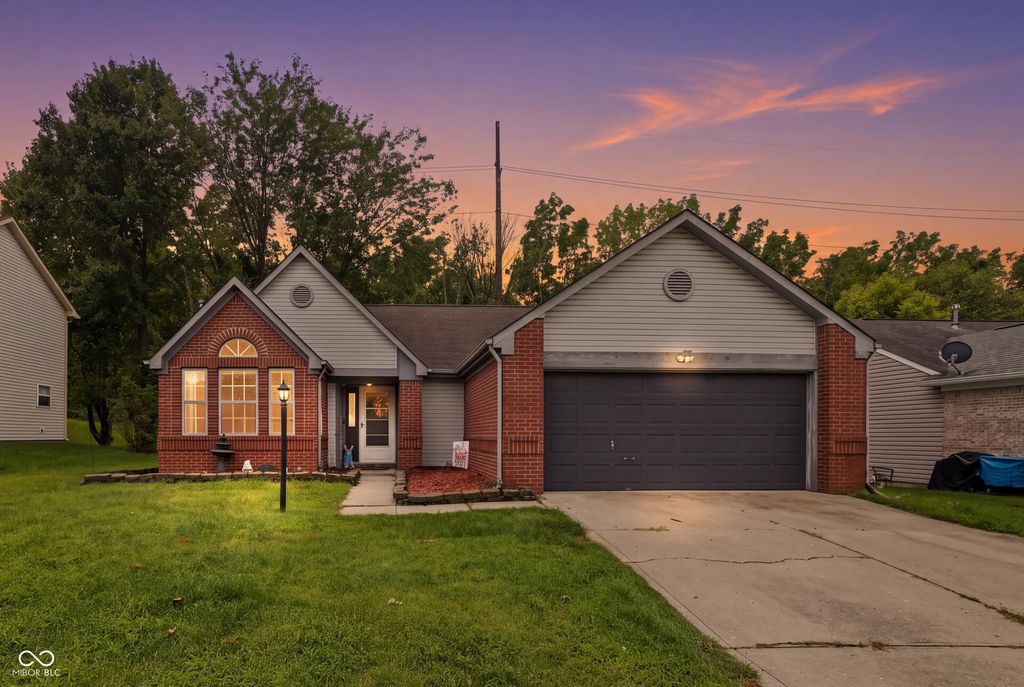 6525 El Paso Drive, Indianapolis, IN 46214