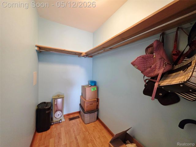 31897 John Michael Circle, Warren, MI 48093